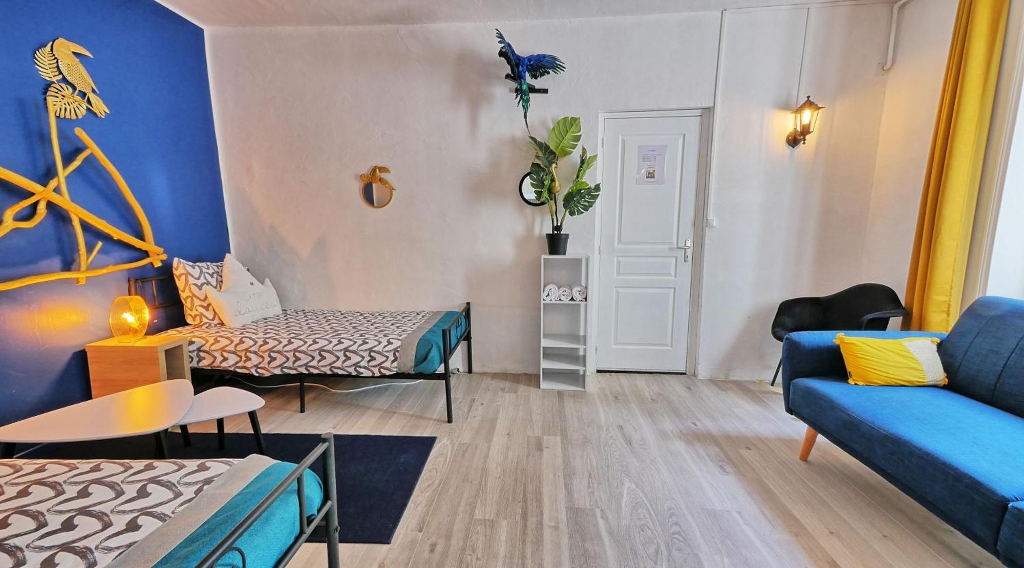 A 2 Pas D Azay Hotel Neuil Екстериор снимка
