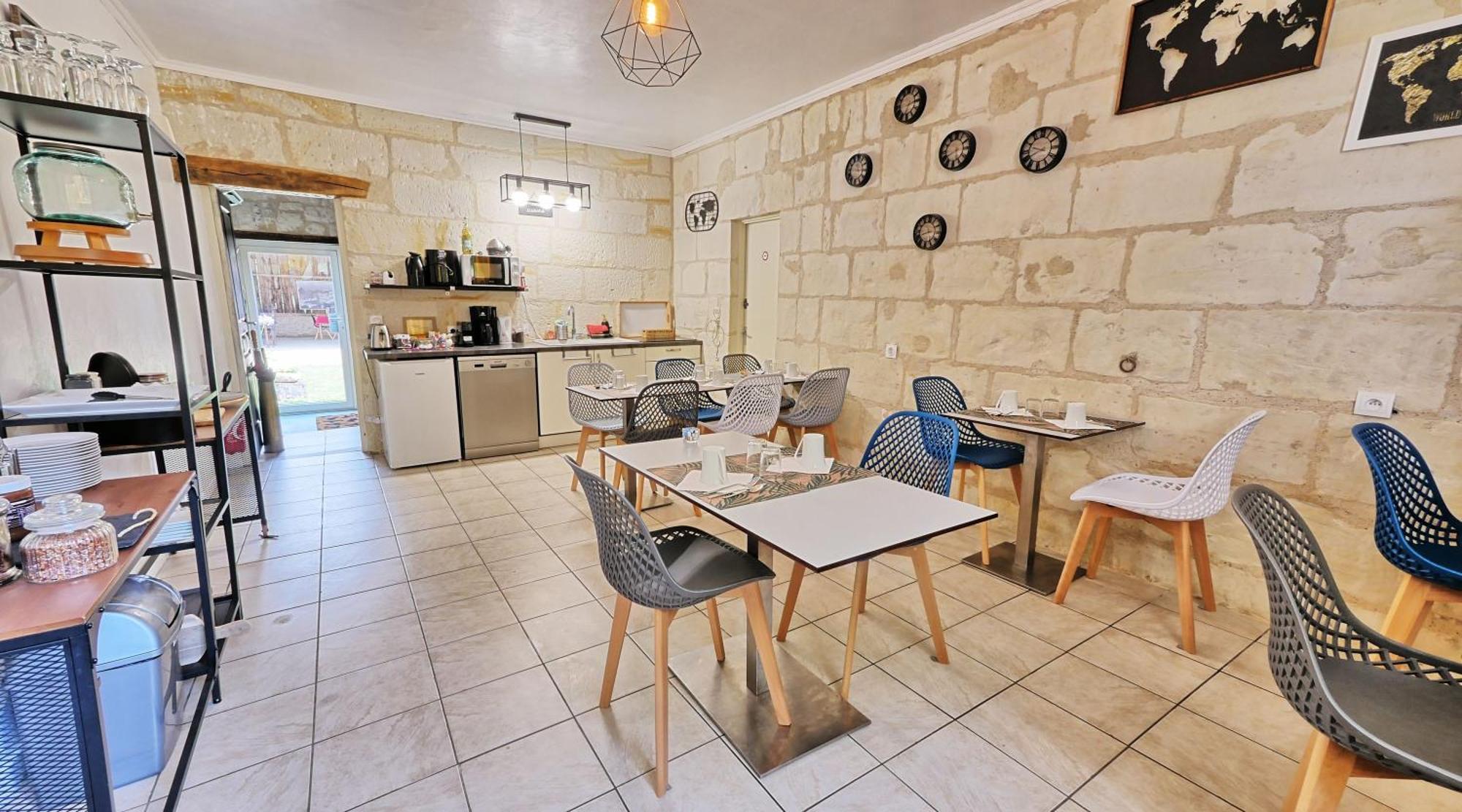 A 2 Pas D Azay Hotel Neuil Екстериор снимка